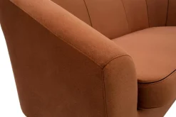 Sofy^Sofa na wysokich nóżkach ruda OLIVIO