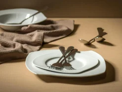 Talerze^Talerz deserowy porcelanowy WAVE 20,5x18,5 cm